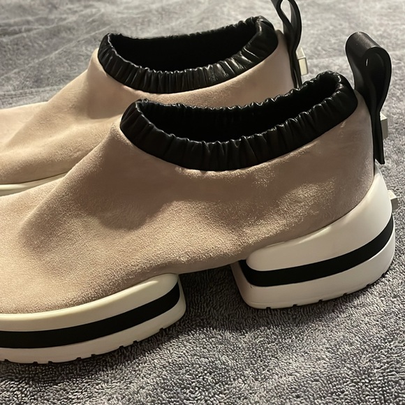 Stuart Weitzman Tan, Cream & Black Suede Sneakers Women’s Size 7 - Picture 3 of 10